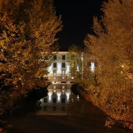 Hotel Marques De La Ensenada 5*