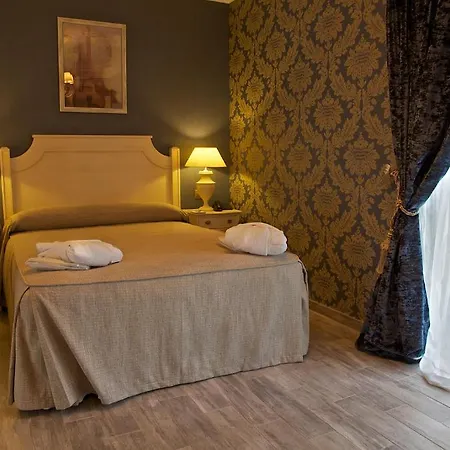 Hotell Marques De La Ensenada 5*